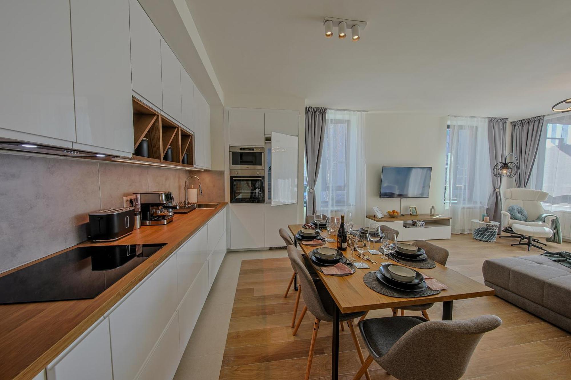Eternal Lux Waterfront Apartment