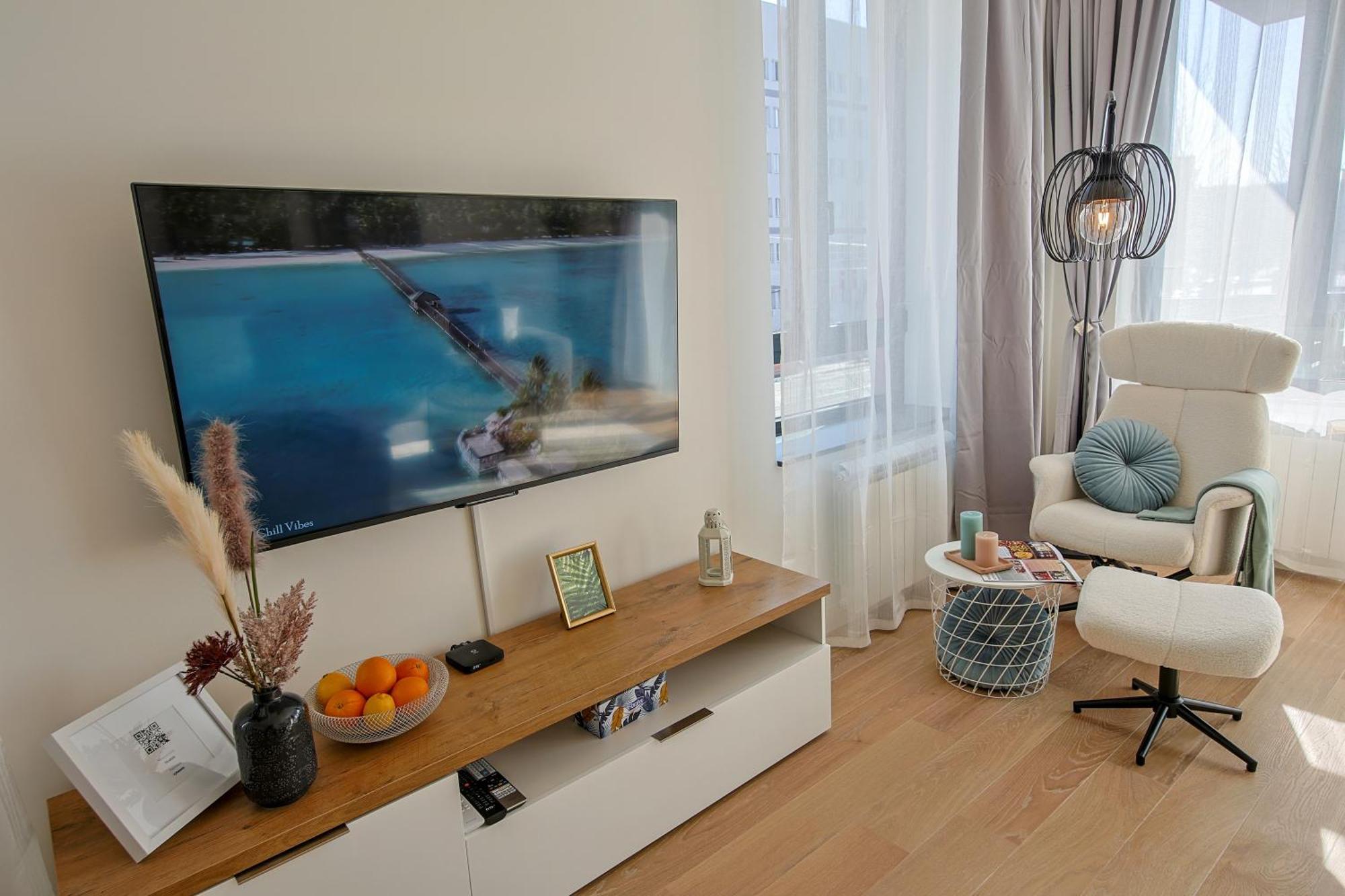 Eternal Lux Waterfront *