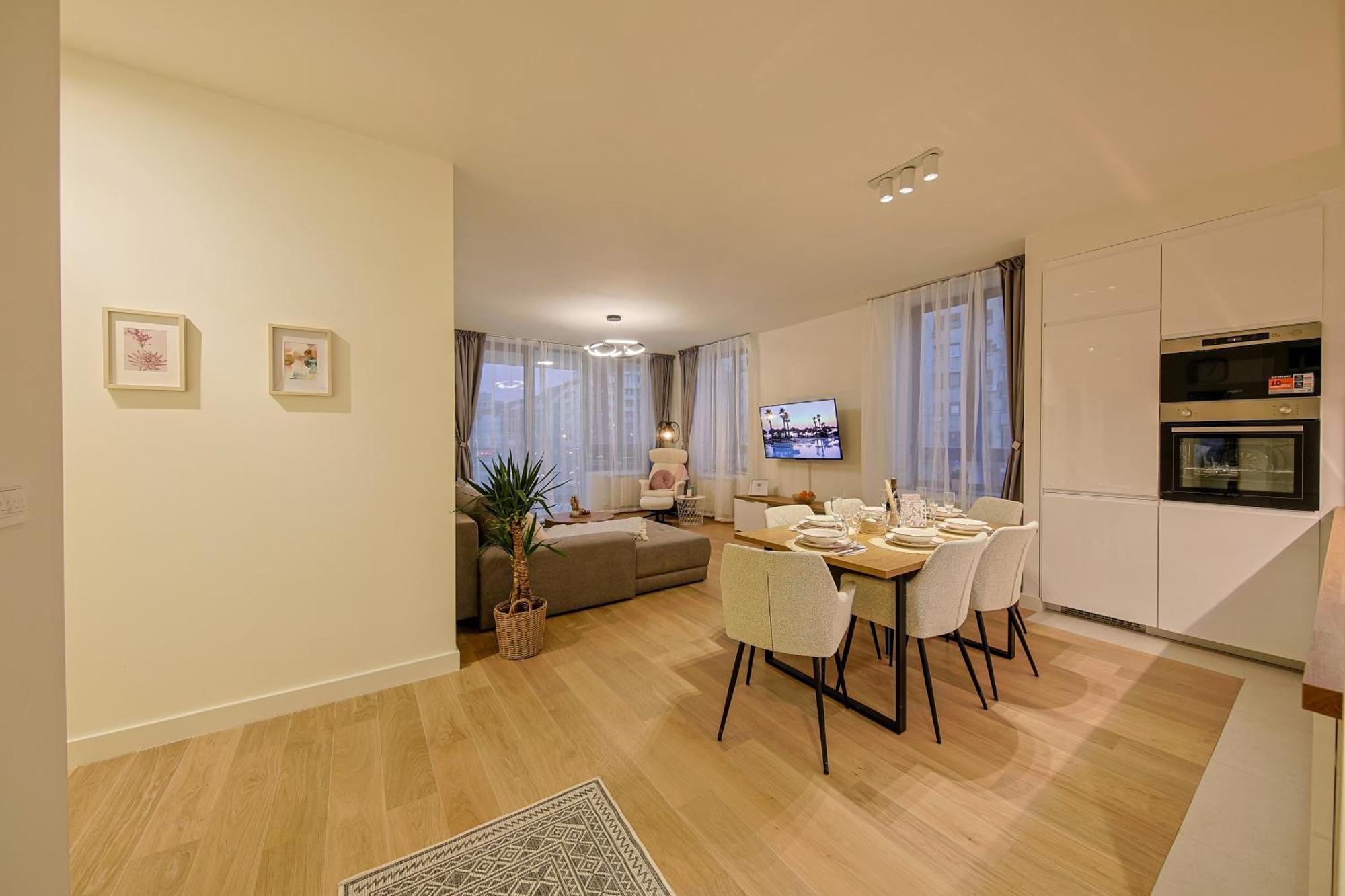 Eternal Lux Waterfront Apartman *