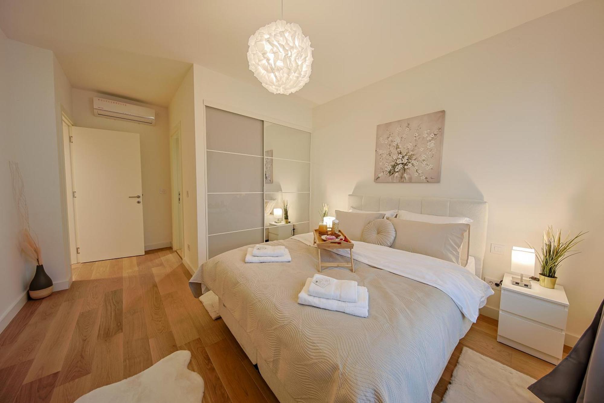 Apartment Eternal Lux Waterfront