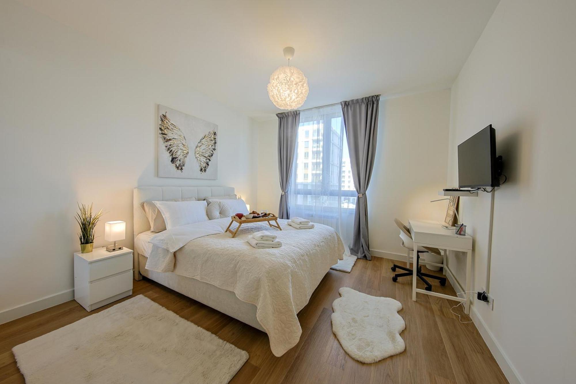 Eternal Lux Waterfront *